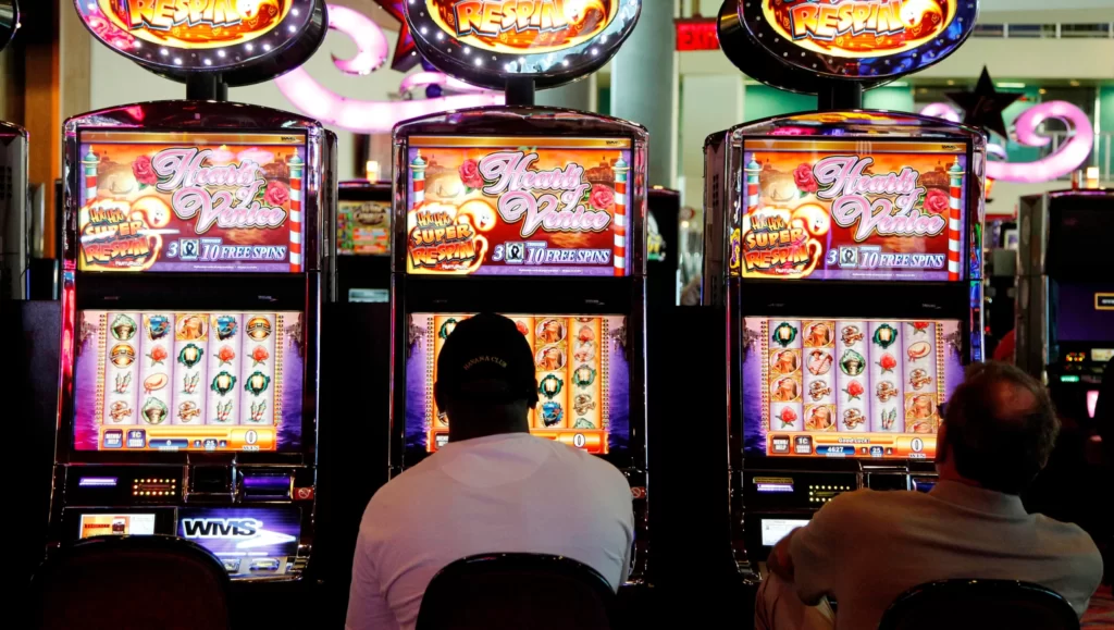 Is It Better to Play One Slot Machine or Move Around